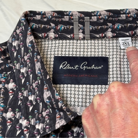 Robert Graham Short Sleeve Shirt - Picture 3 of 4